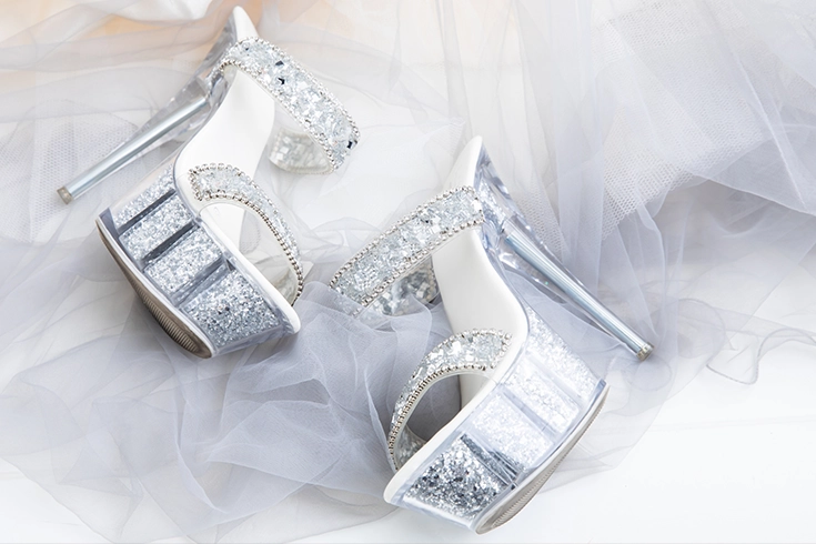 落ち着いた雰囲気のバー店内